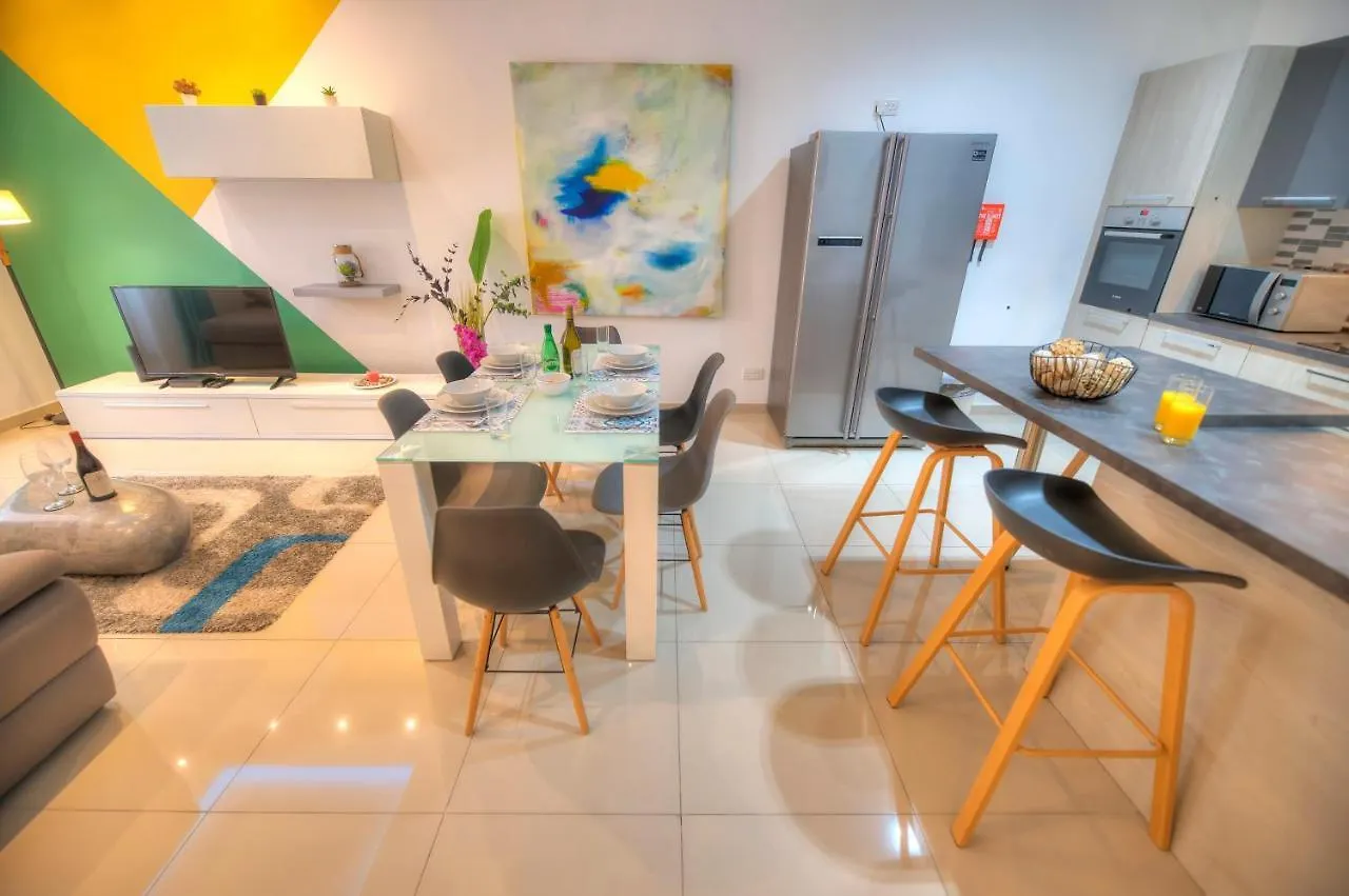 Spacious And Beautifully Furnished 3 Bedrooms/3Bathrooms Apartment With 2 Balconies Wvid1-1 Gzira 0*,
