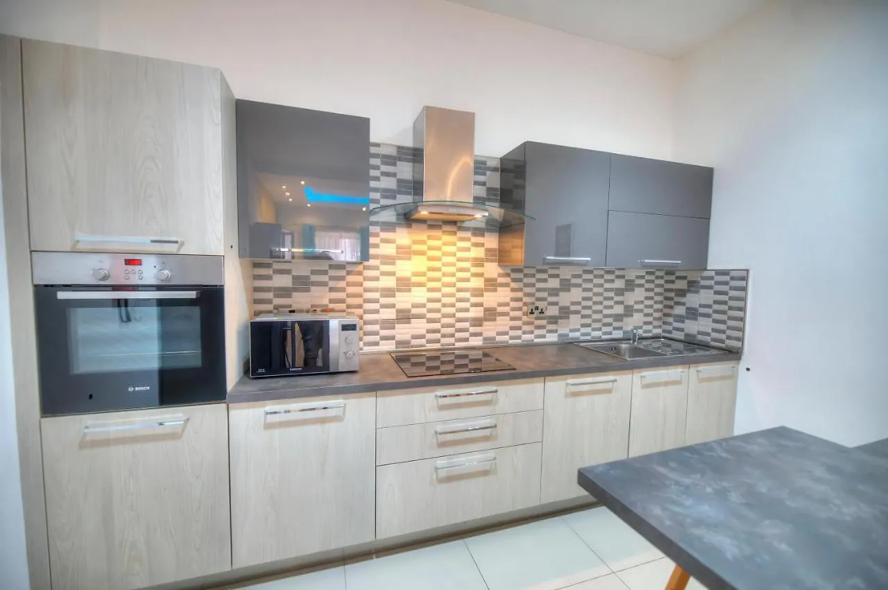 Spacious And Beautifully Furnished 3 Bedrooms/3Bathrooms Apartment With 2 Balconies Wvid1-1 Gzira Malta