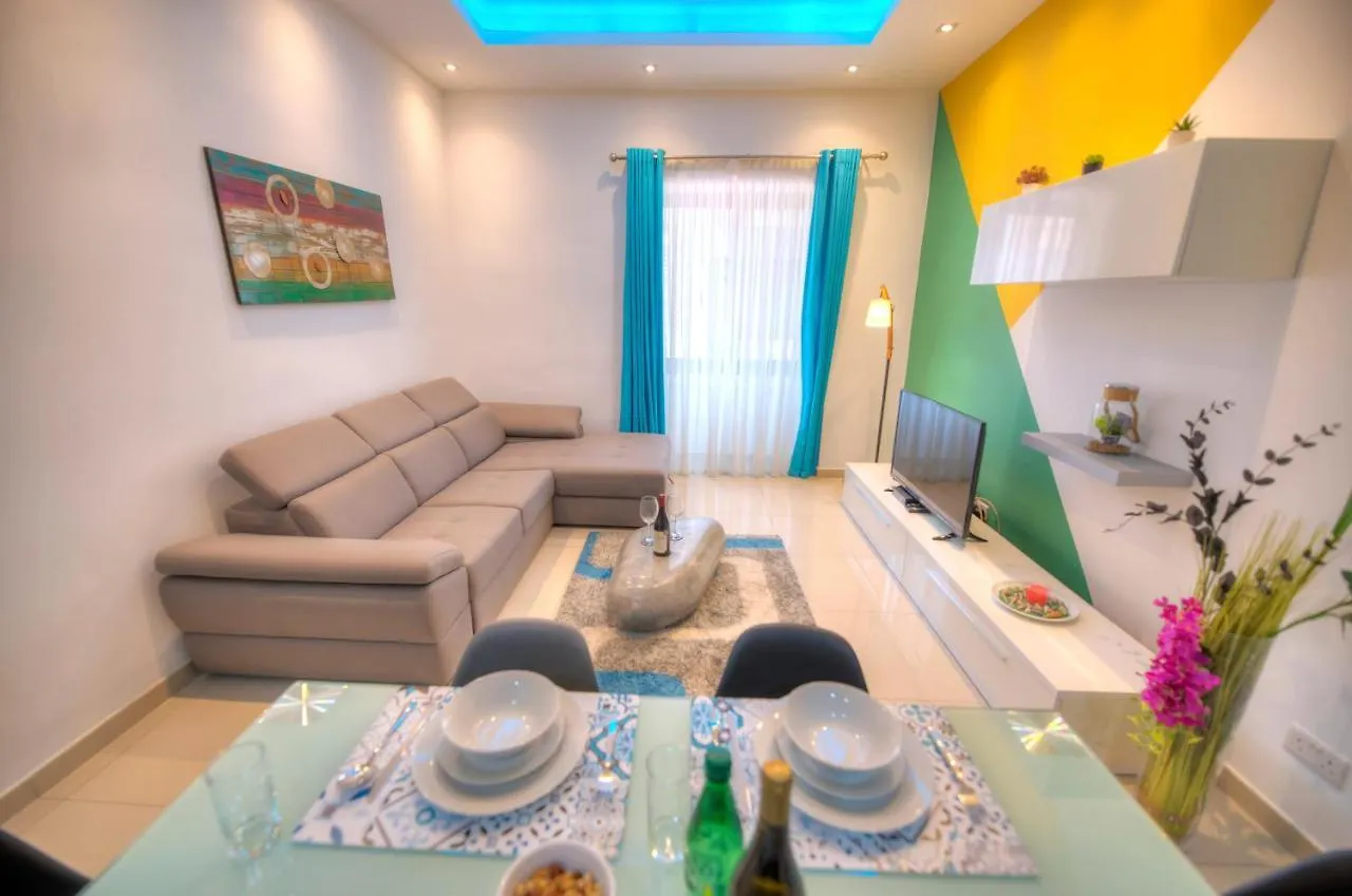 Spacious And Beautifully Furnished 3 Bedrooms/3Bathrooms Apartment With 2 Balconies Wvid1-1 Gzira 0*,  Malta